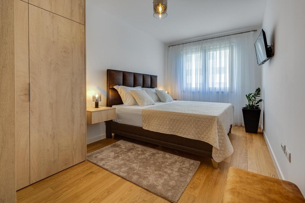 Diamond Two Bedroom Apartment Zara Esterno foto